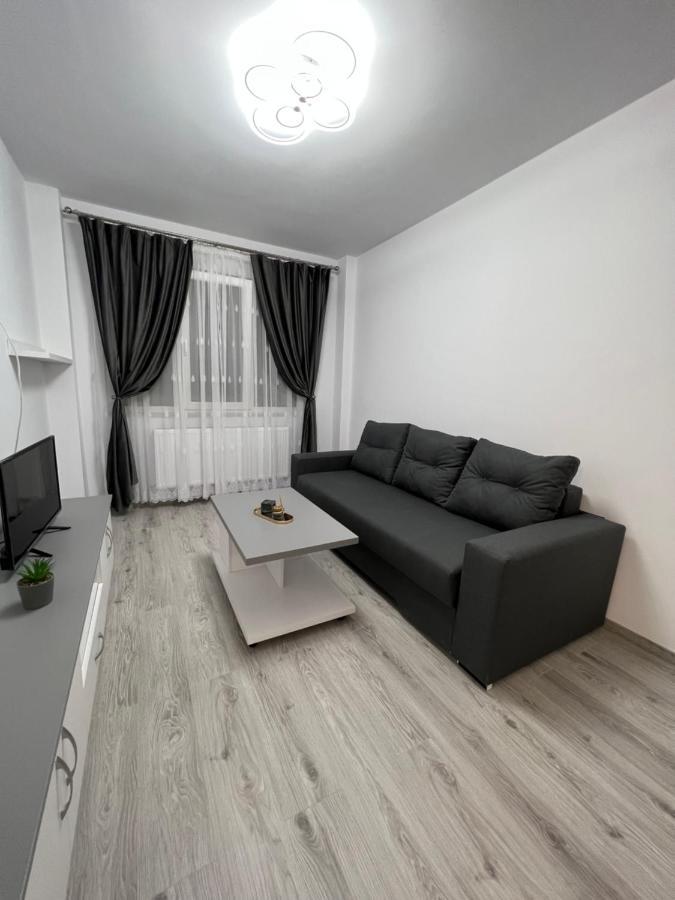 Sunny Accommodation Сучава Екстер'єр фото
