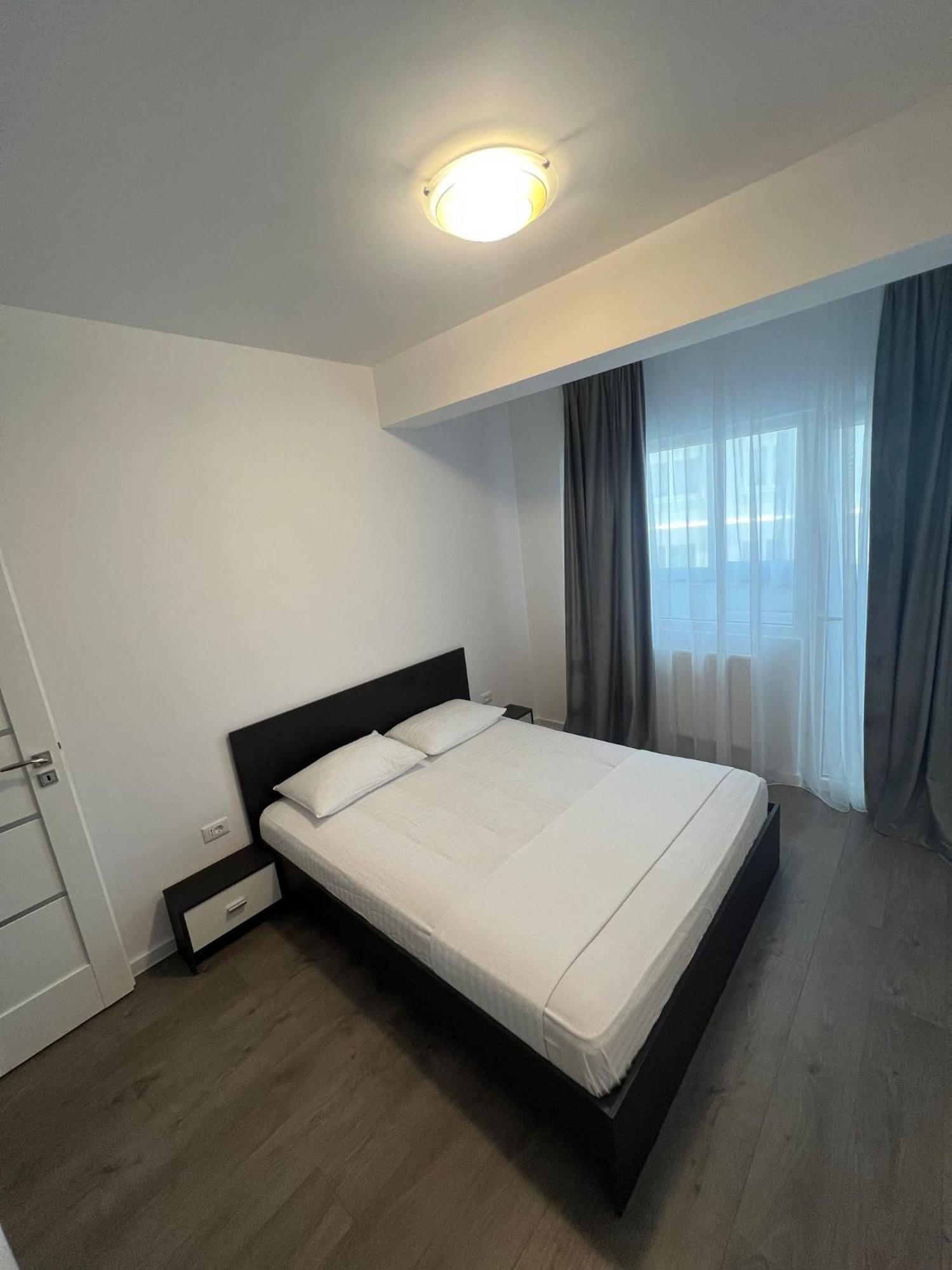 Sunny Accommodation Сучава Екстер'єр фото